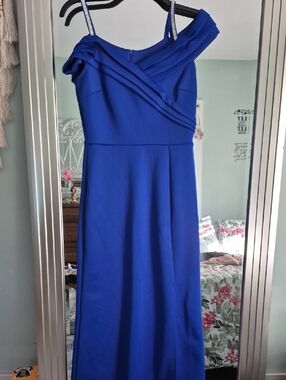 Off-Shoulder Royal Blue One-Shoulder Evening Dress